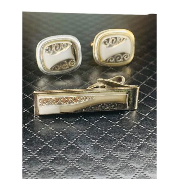 Mens Tie Clip and Pair Cufflinks Set Vintage 1960s Silvertone Gray Stone - Picture 7 of 10